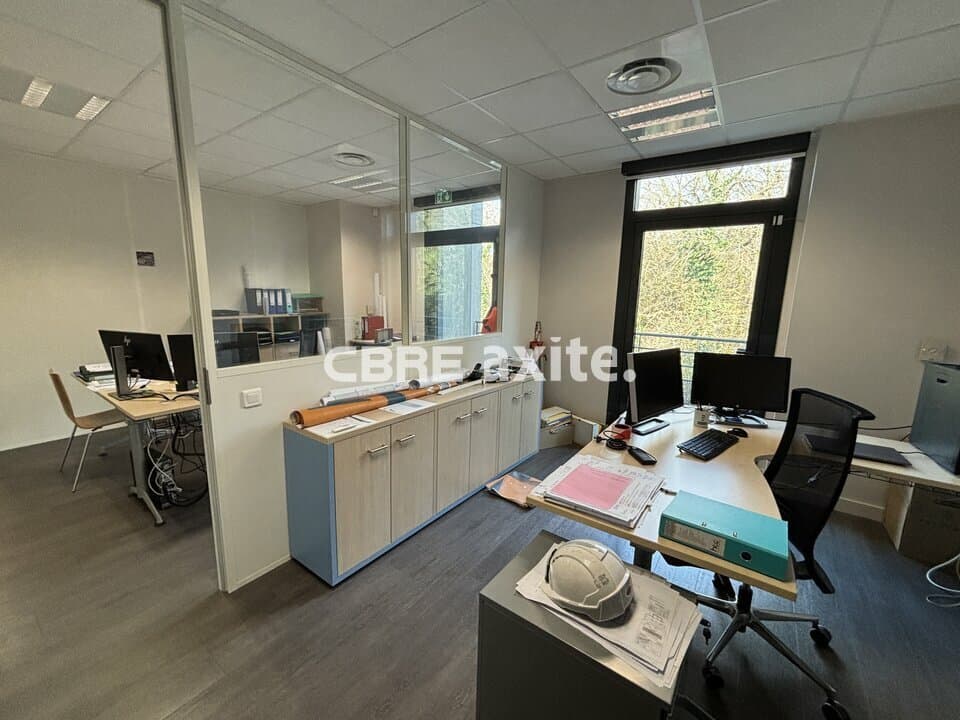 Bureaux de 234 m² à vendre à Chavanod, photo 7 sur 7