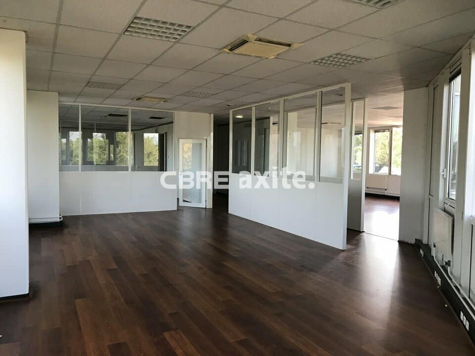 Bureaux de 83 à 629 m² à vendre à Archamps, photo 7 sur 8