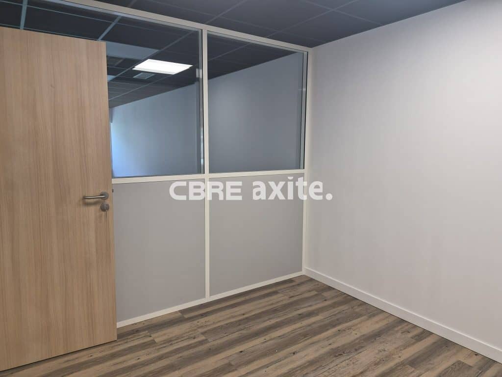 Bureaux de 26 à 155 m² à louer à Cluses, photo 3 sur 5
