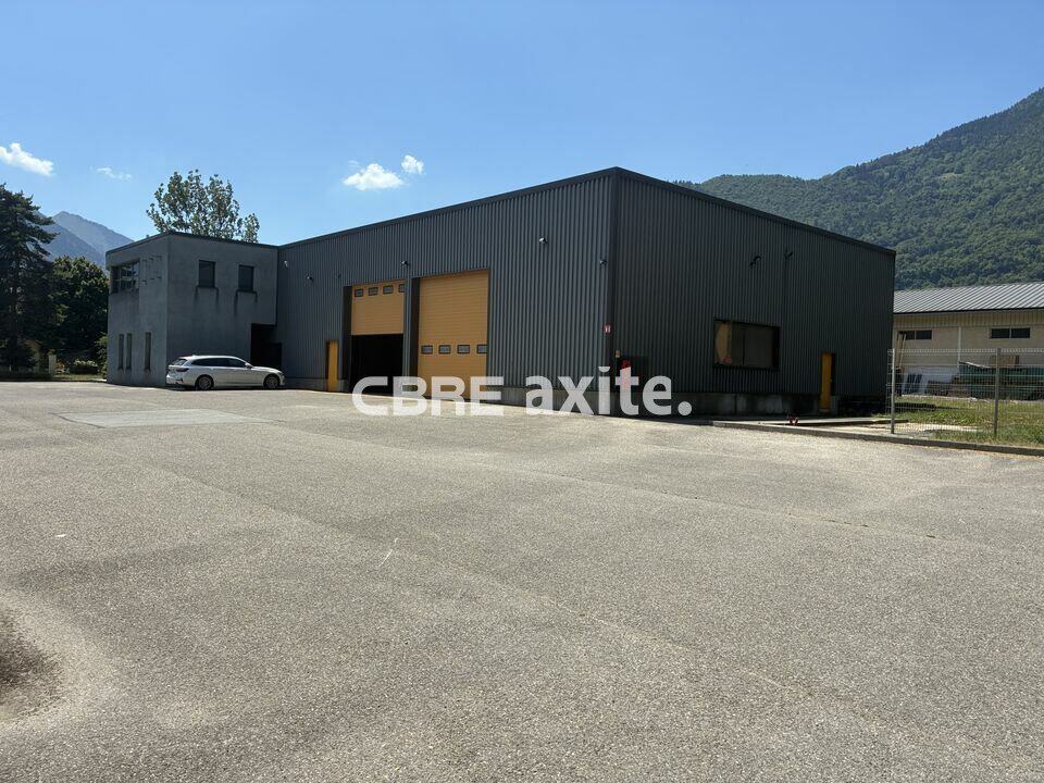 Local d’activité de 780 m² à vendre à Saint-Ferréol, photo 3 sur 8