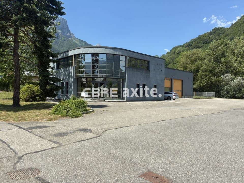 Local d’activité de 780 m² à vendre à Saint-Ferréol, photo 4 sur 8