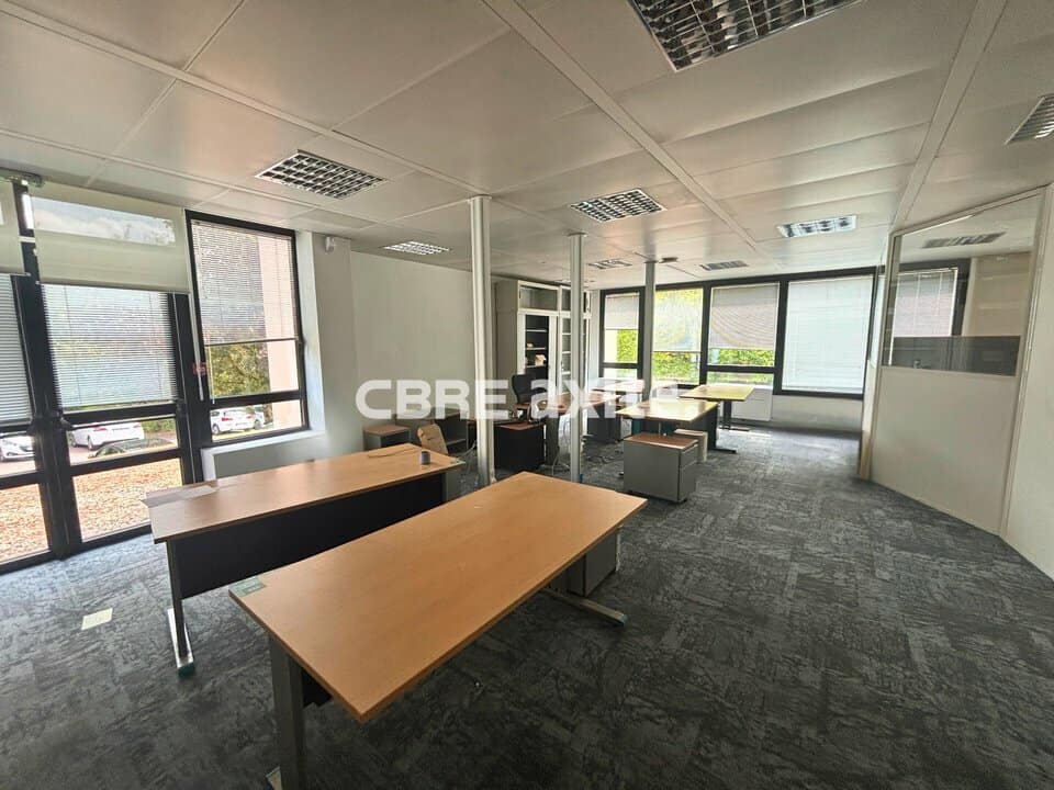 Bureaux de 430 m² à louer à Épagny-Metz-Tessy, photo 4 sur 5