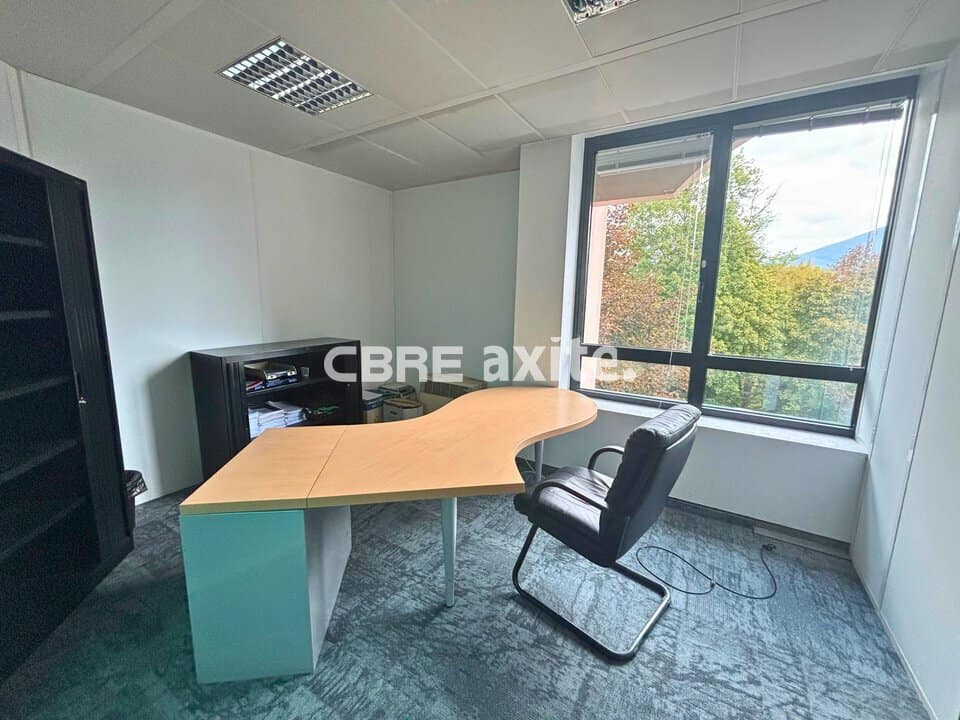 Bureaux de 477 m² à louer à Épagny-Metz-Tessy, photo 5 sur 6