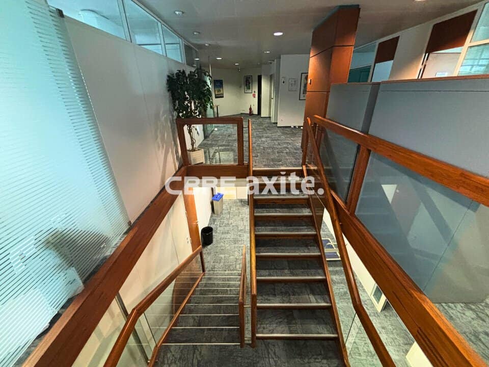 Bureaux de 907 m² à louer à Épagny-Metz-Tessy, photo 4 sur 8