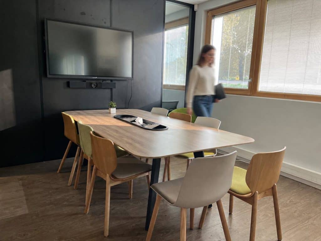 Salle de réunion de l’agence du Groupe AXITE à Bourgoin-Jallieu